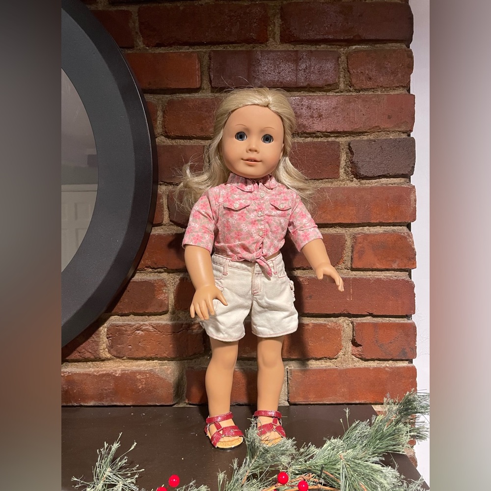 American Girl Doll (Outfit & Shoes Only)